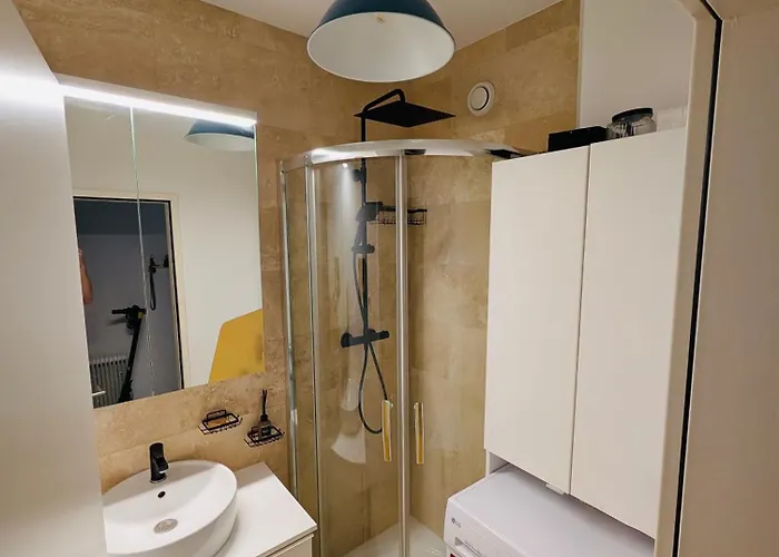 Modern Living - Free Parking & Self Check-in Appartement *